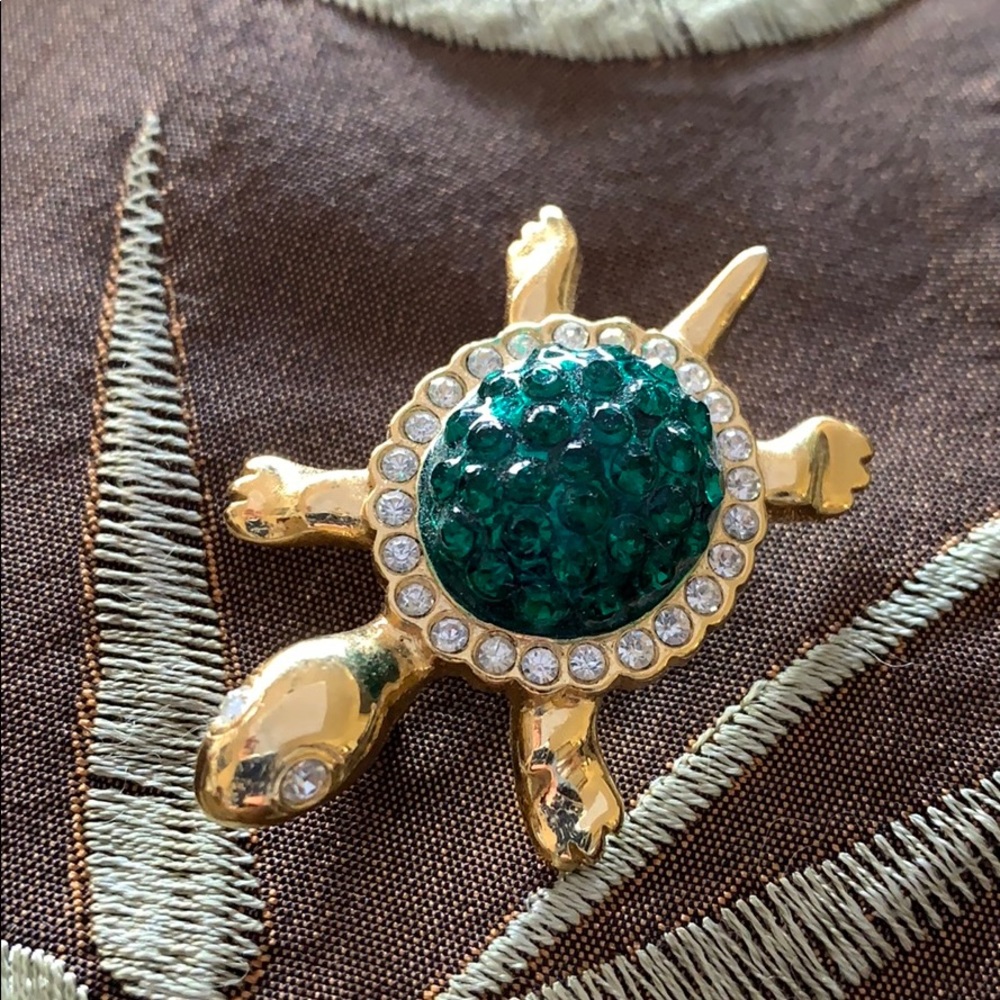 Turtle Brooch Pin 🐢